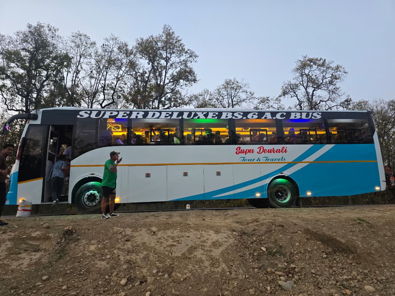 Supa Deurali Bus Full